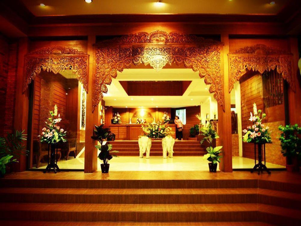 Bua Raya Hotel Chiang Mai Exterior photo